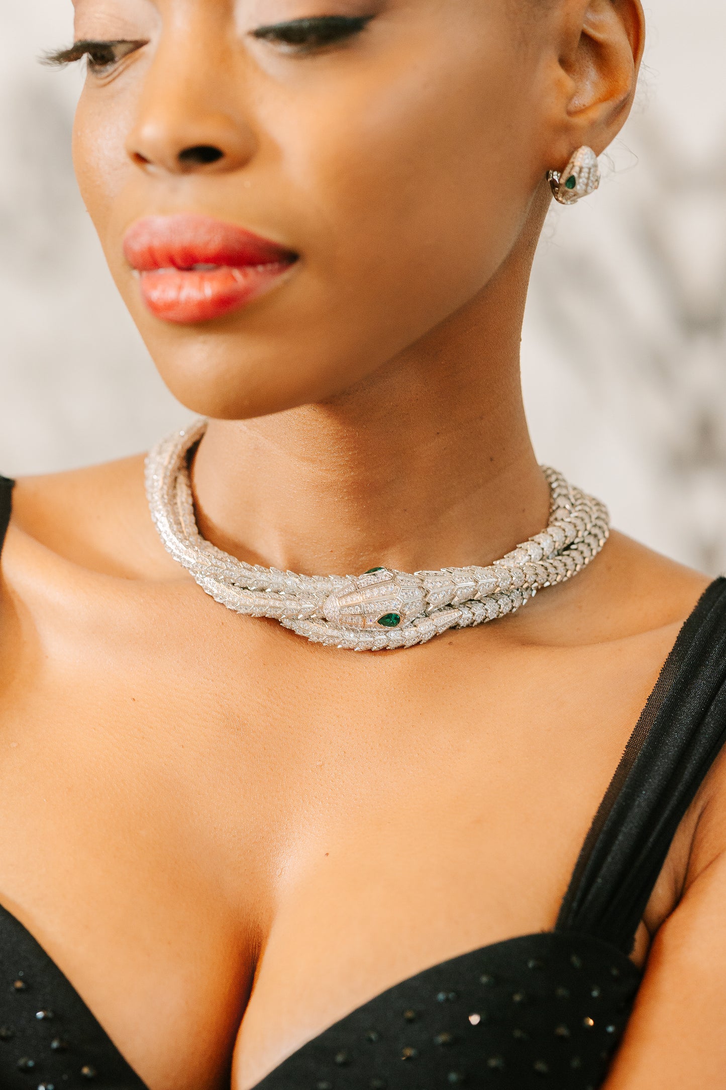 Serpentina Crystal Emerald Necklace Set