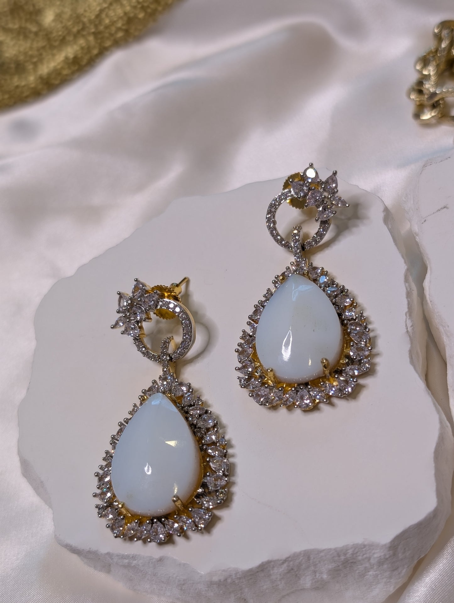 Eterna Statement Necklace