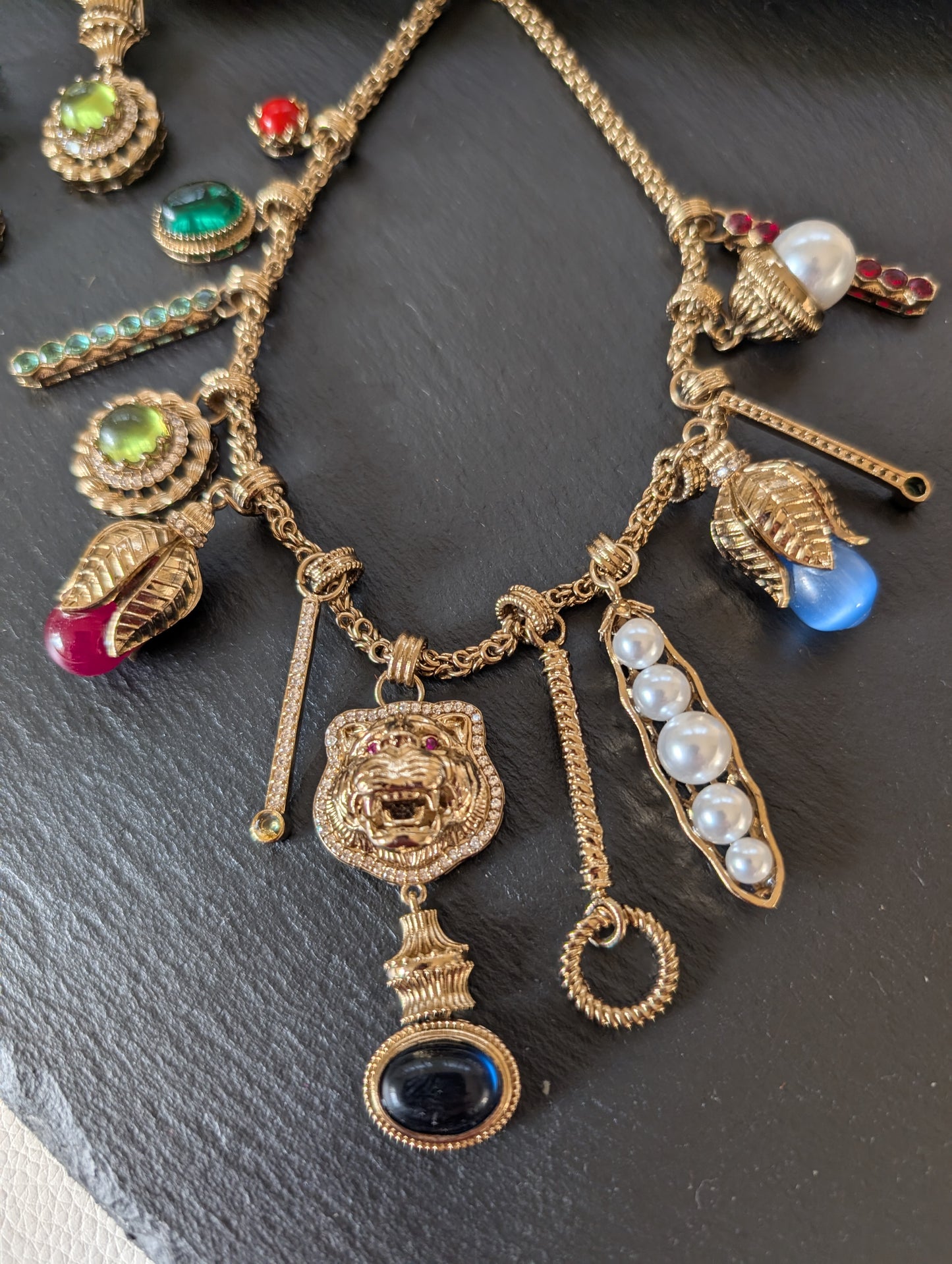 Vintage Charms Collar Necklace Set