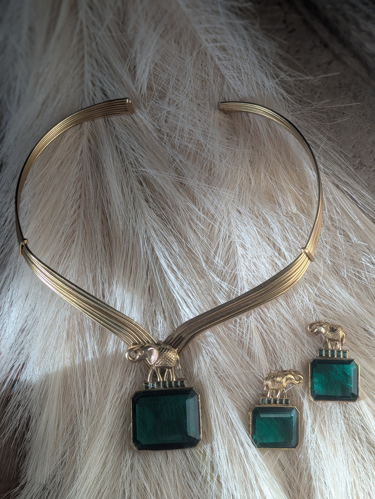 Maya Emerald Majesty Set