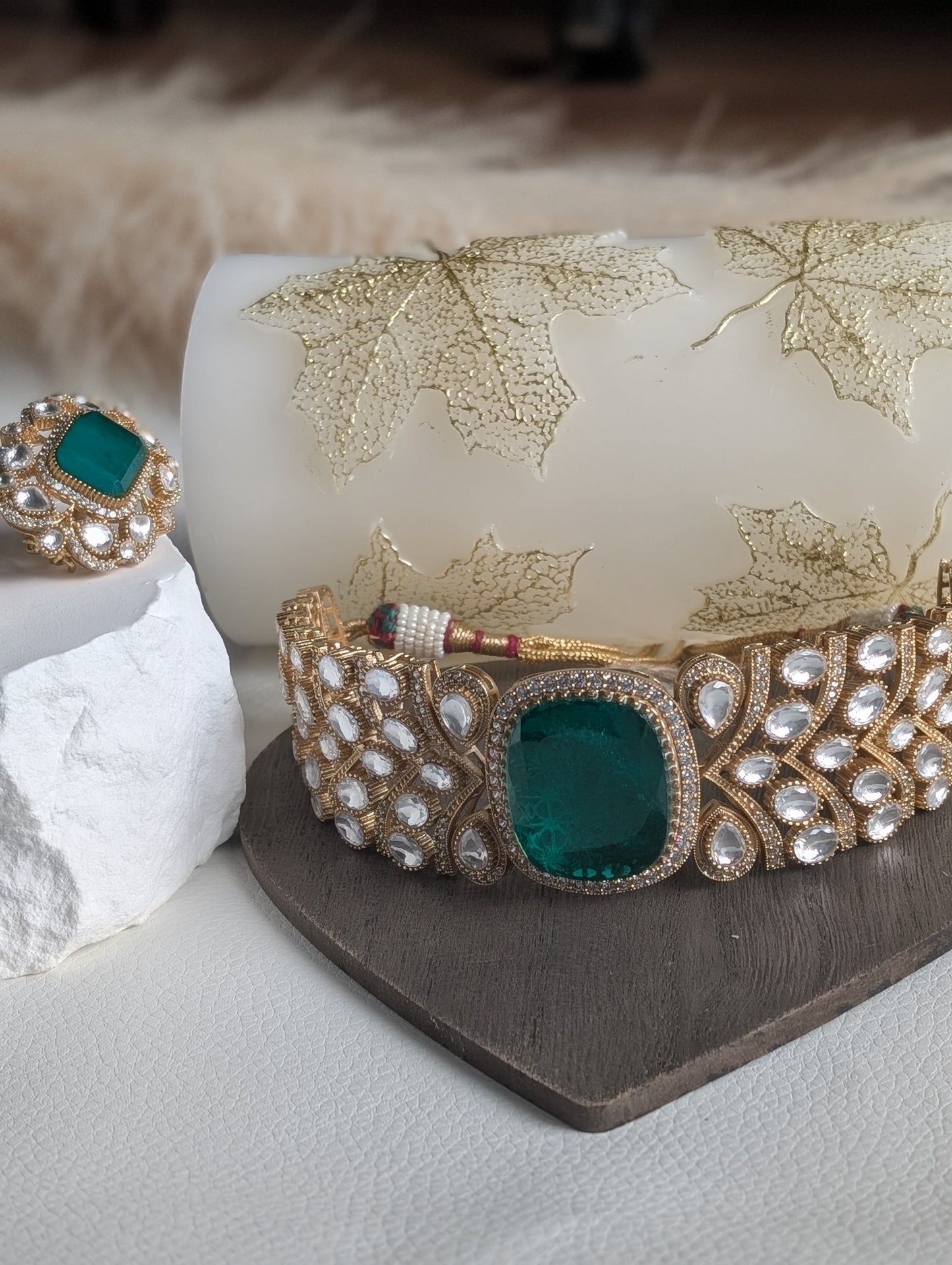 Regal Radiance Choker Necklace
