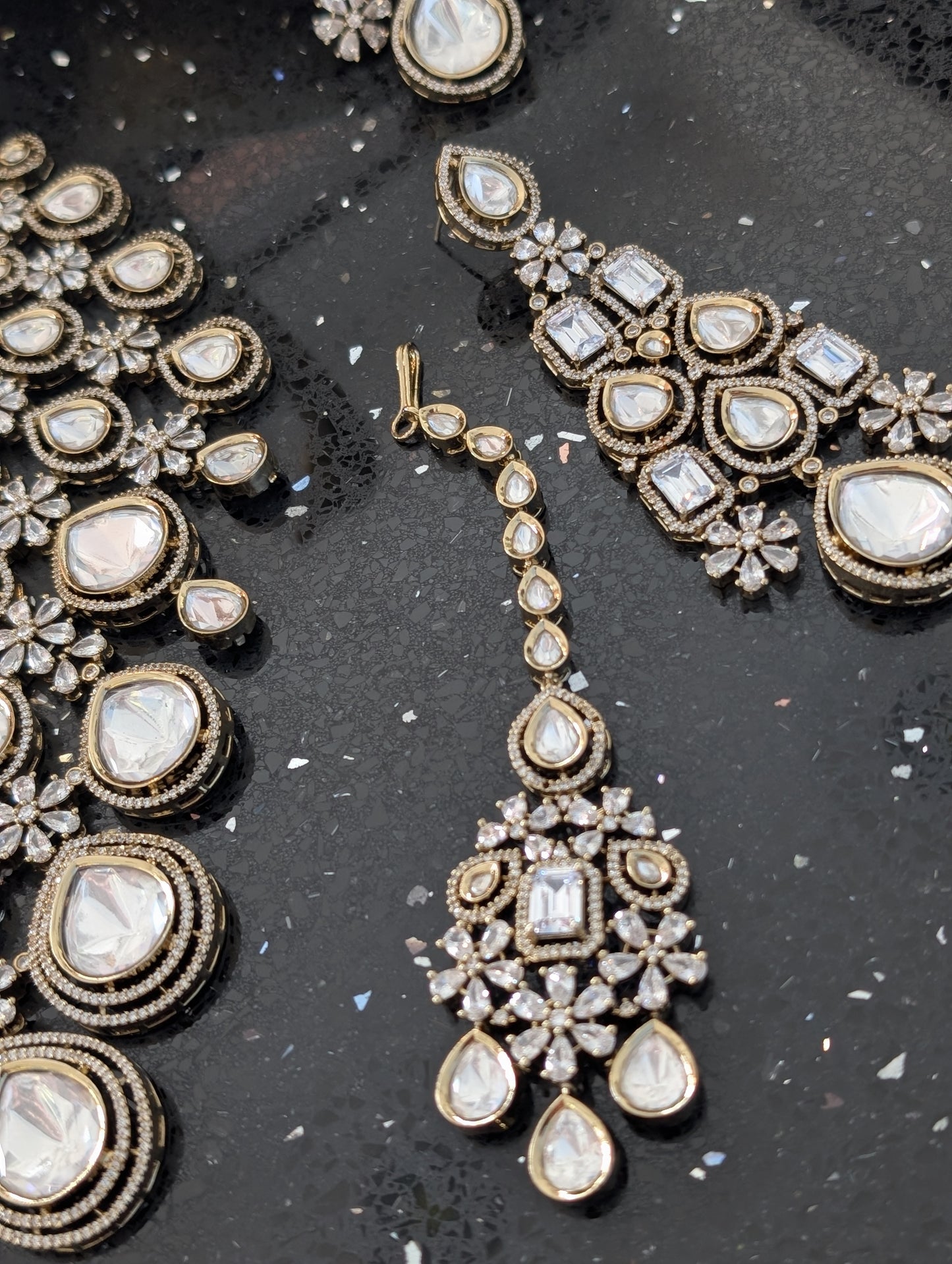 The Maharani Affair Set