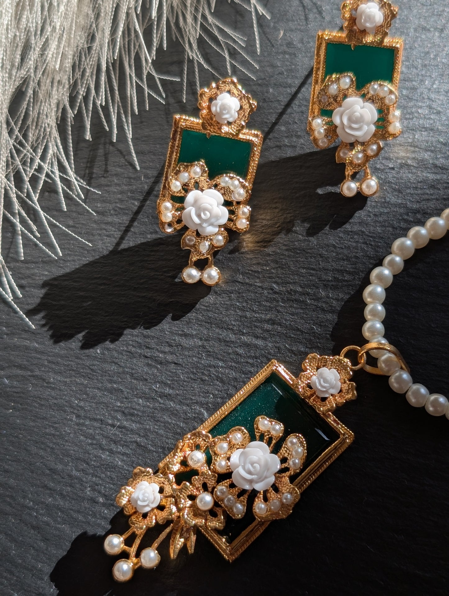 Lady Isolde’s Emerald Garden Set
