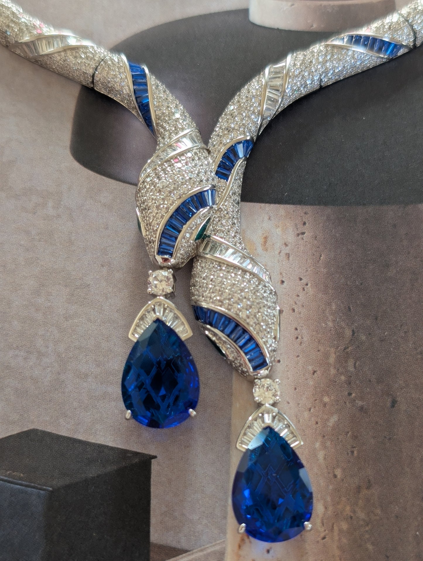 Arabella Sapphire Necklace Set