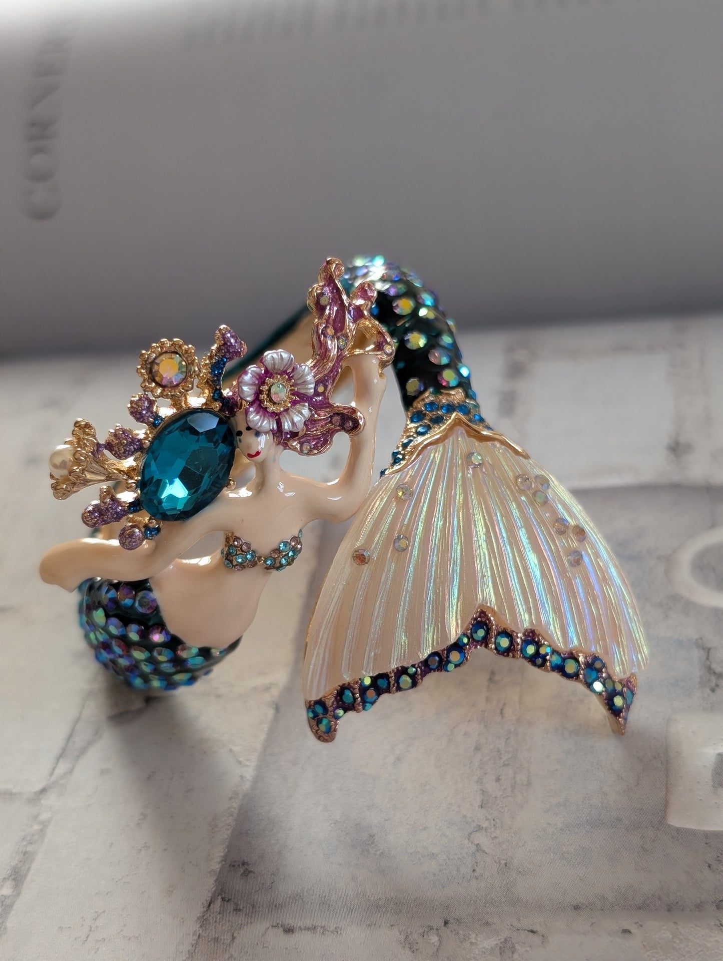 Sirena Enchanté Bangle
