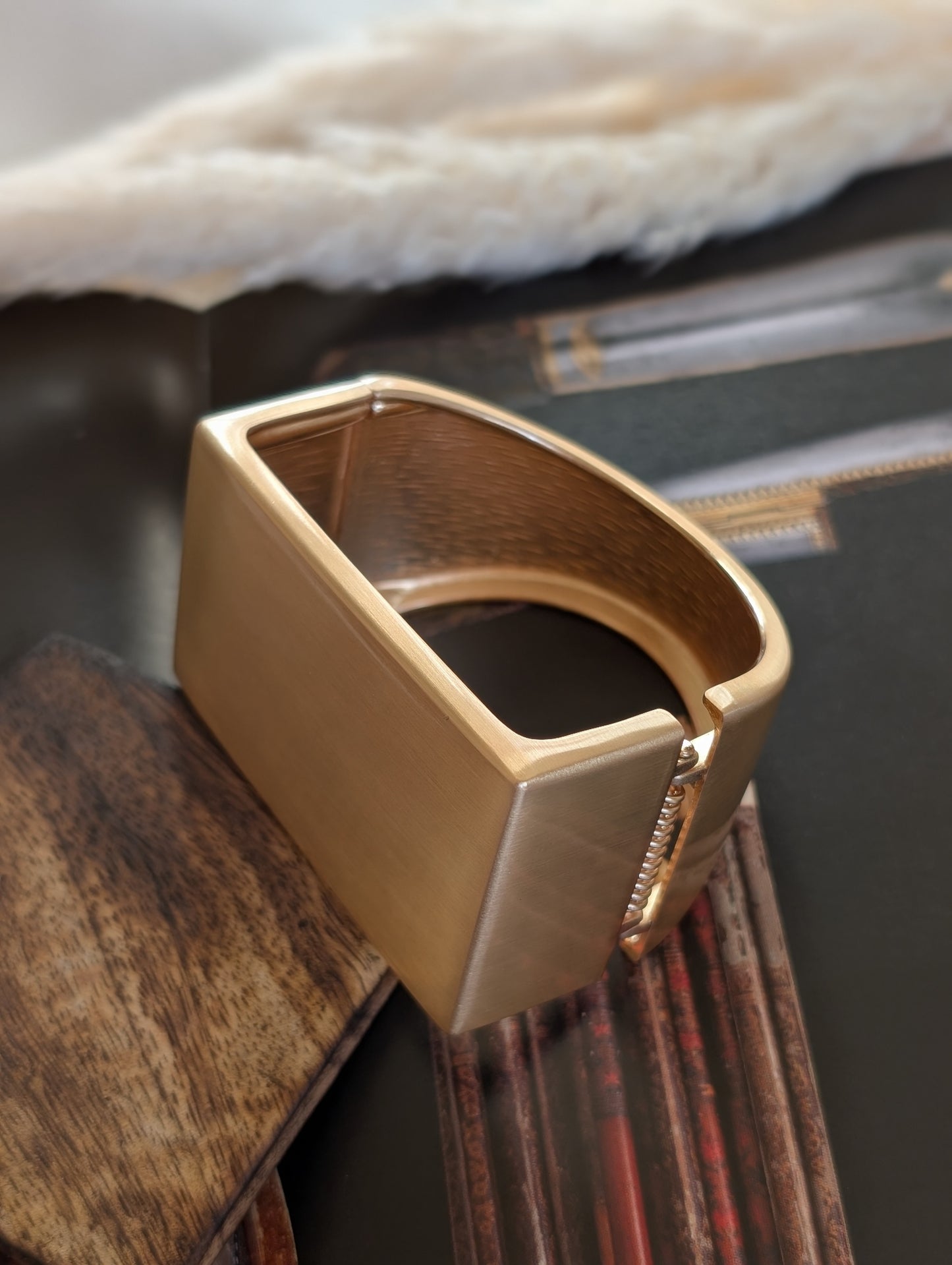 Aureus Luxe Bangle