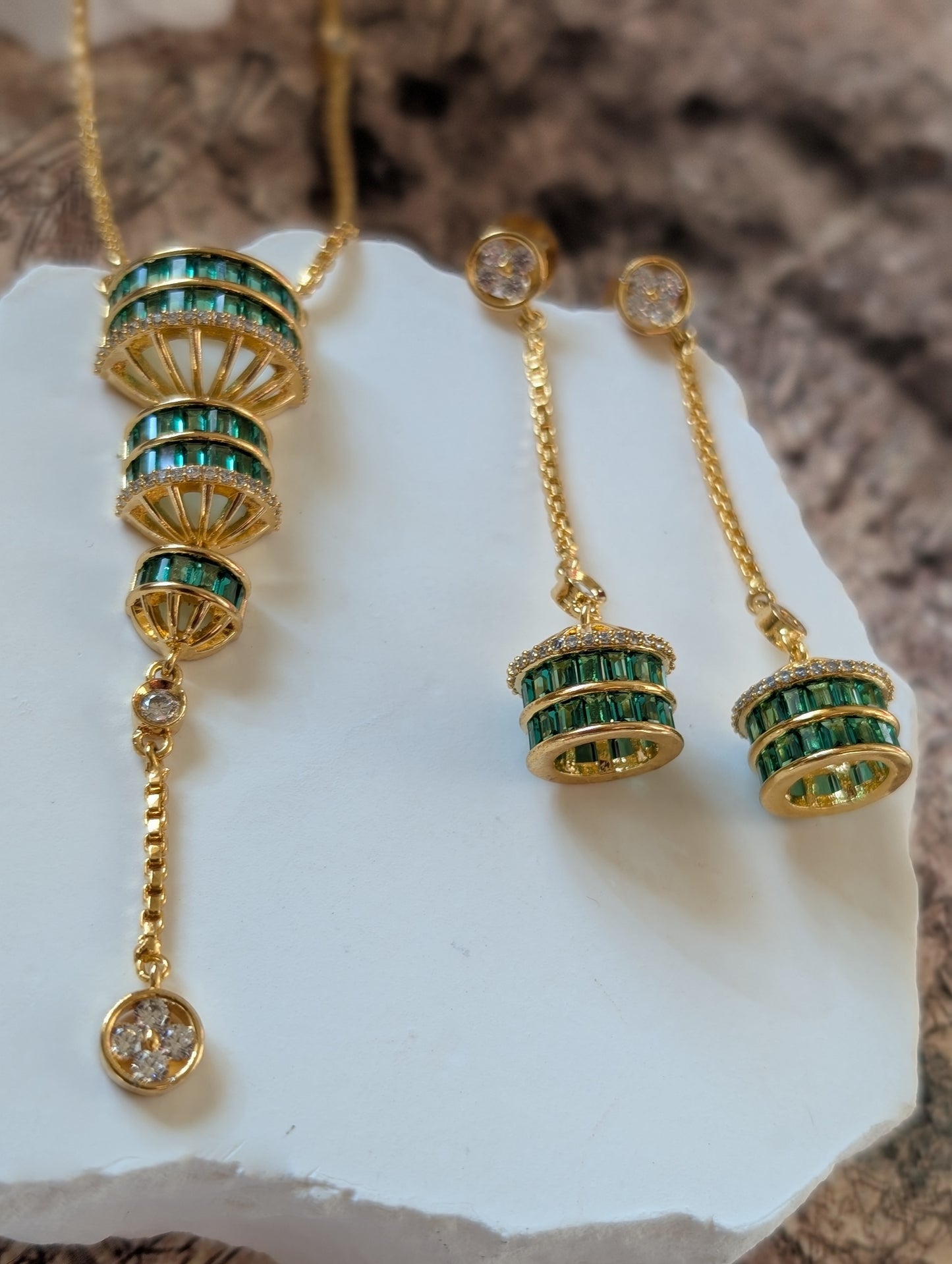 Samira Emerald Royale Necklace Set
