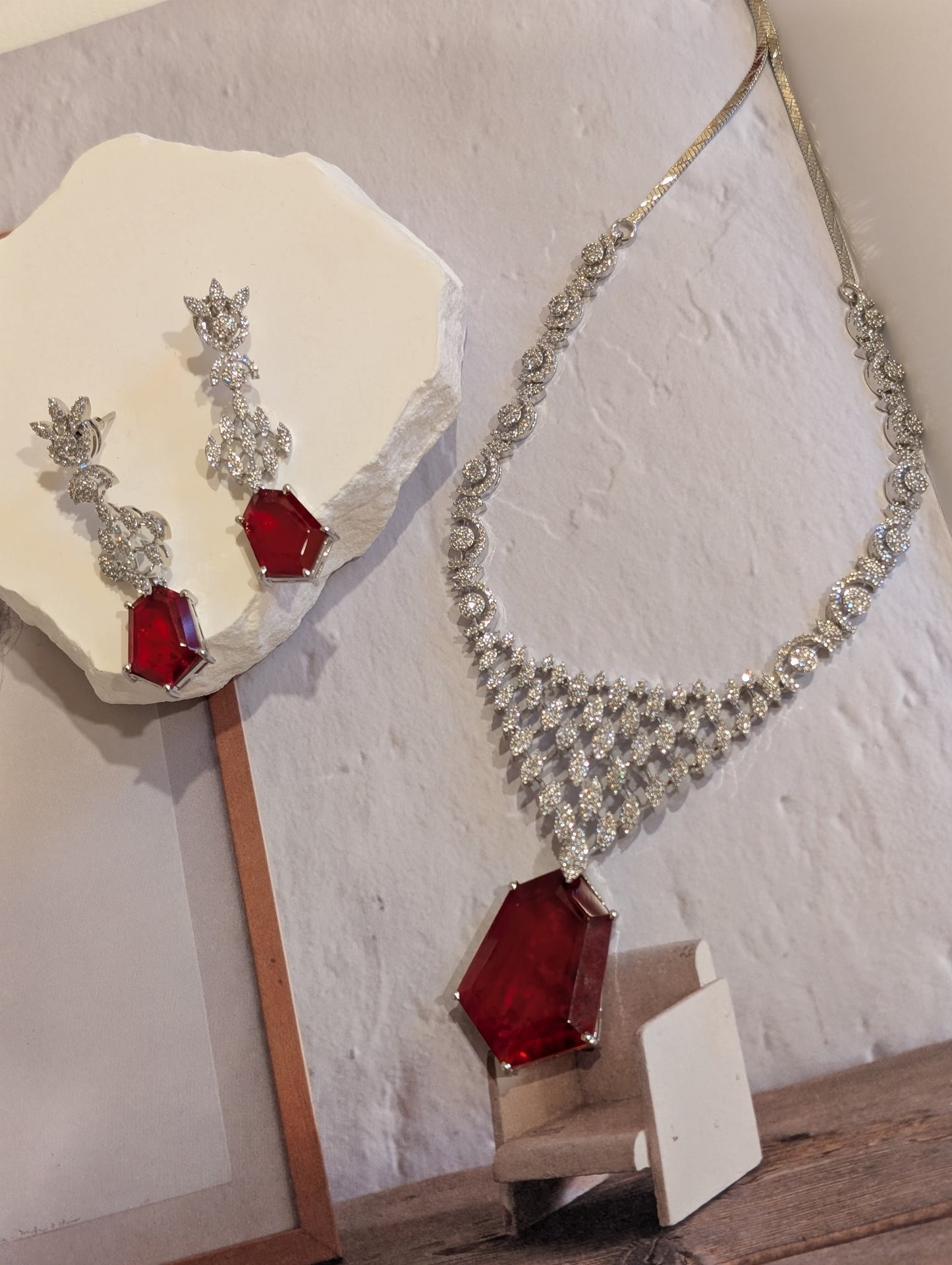 Celestia Scarlet Radiance Set