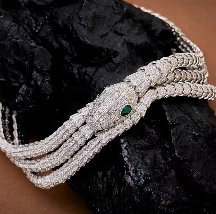 Serpentina Crystal Emerald Necklace Set