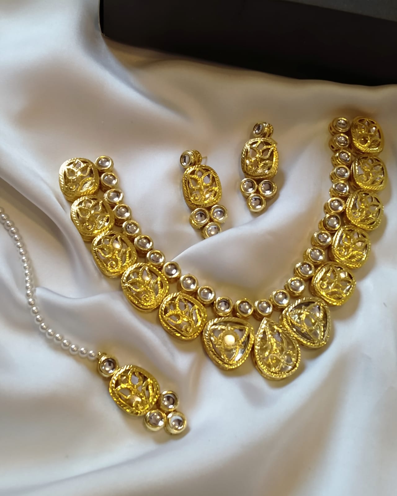 Kannagi Kundan Necklace Set