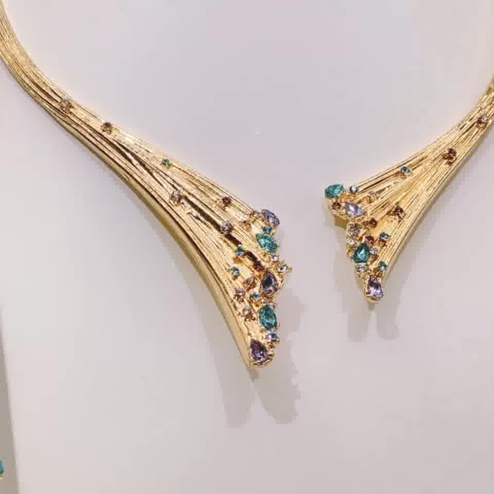 Élan Imperial Jewelry Set
