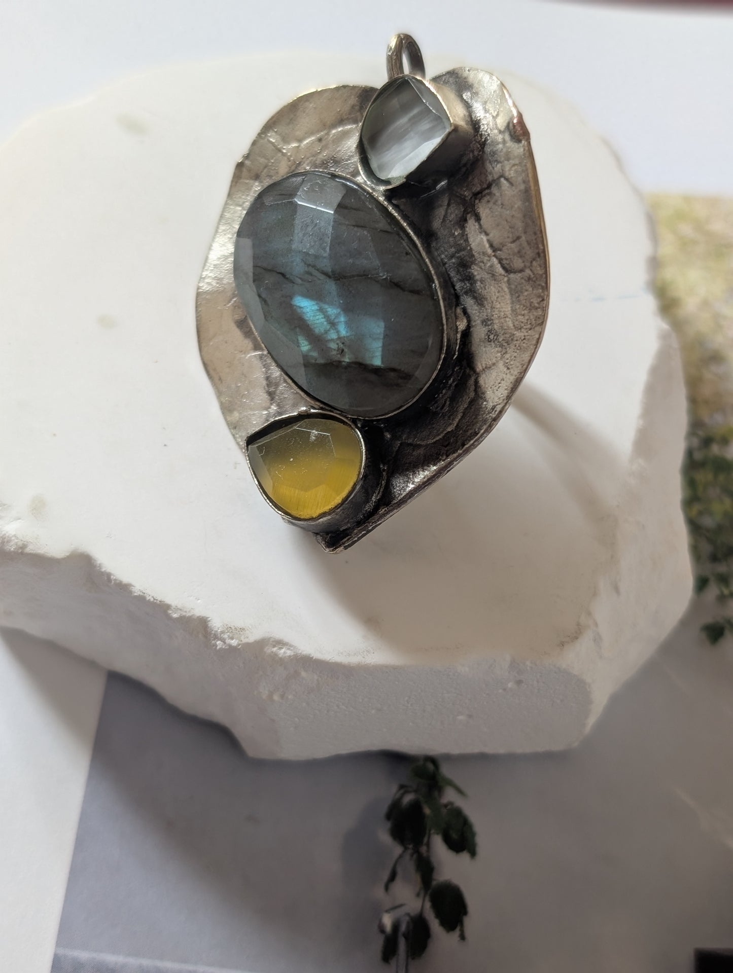 Mystic Radiance Ring