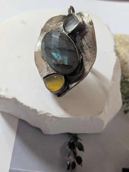 Mystic Radiance Ring