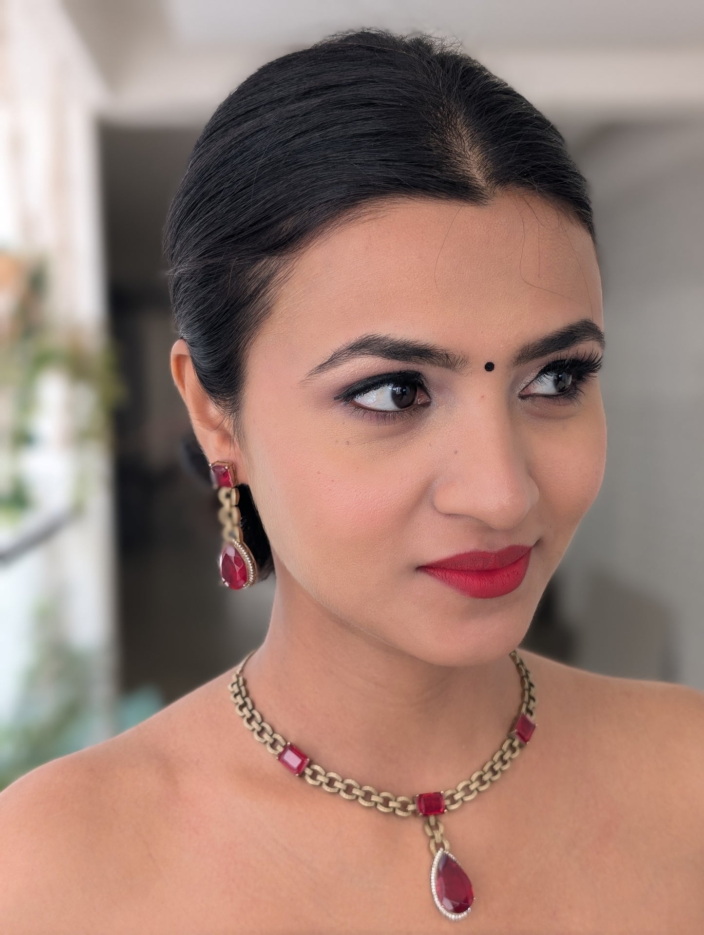 Regal Gemstone Chain Necklace & Drop Earrings Set