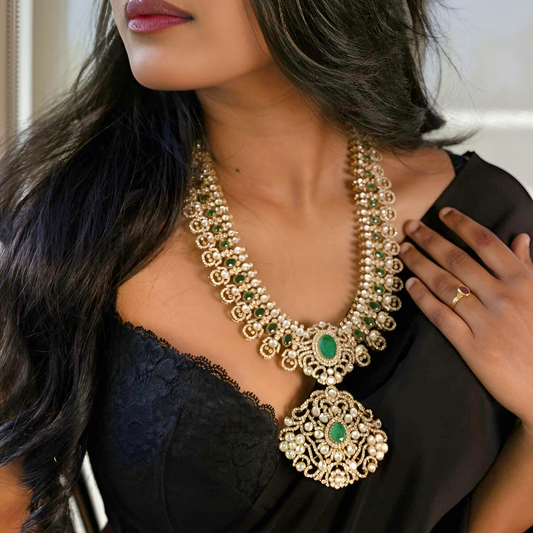 Naiki Victorian Kundan & Emerald Necklace Set - Midas Touch Jewelry