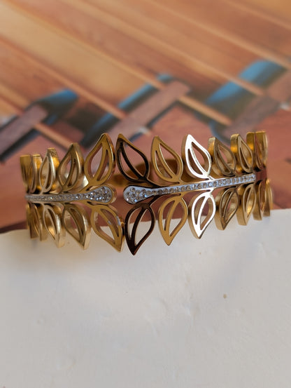 Aurelia Leaf Cascade Cuff