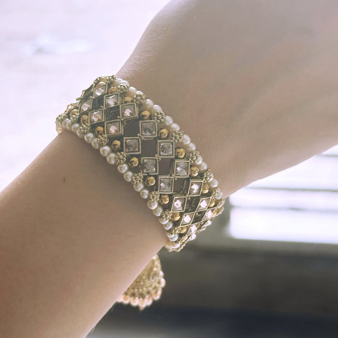 Nalani Kundan Pearl Bangles