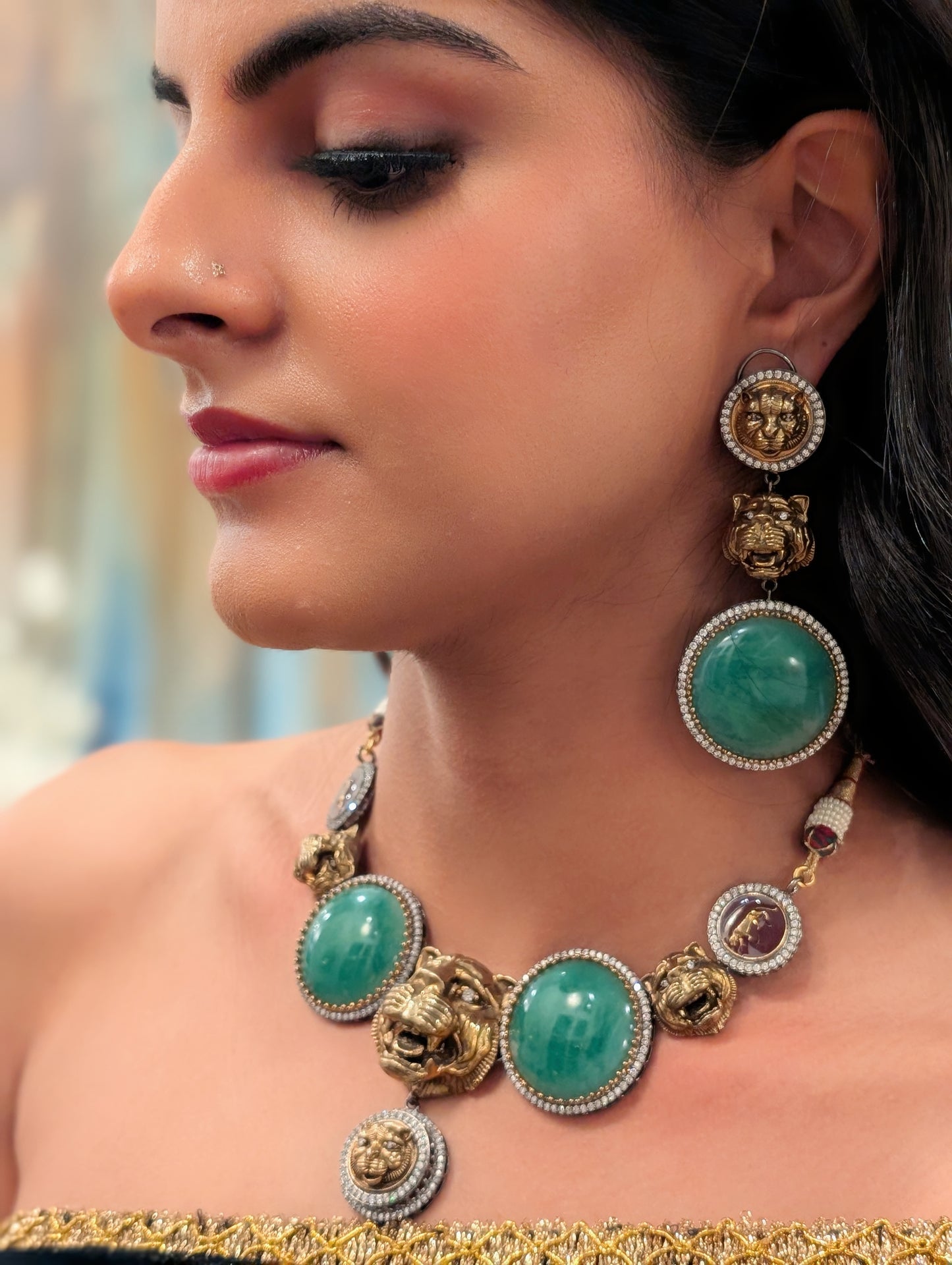 Majestic Lion Emblem Necklace Set