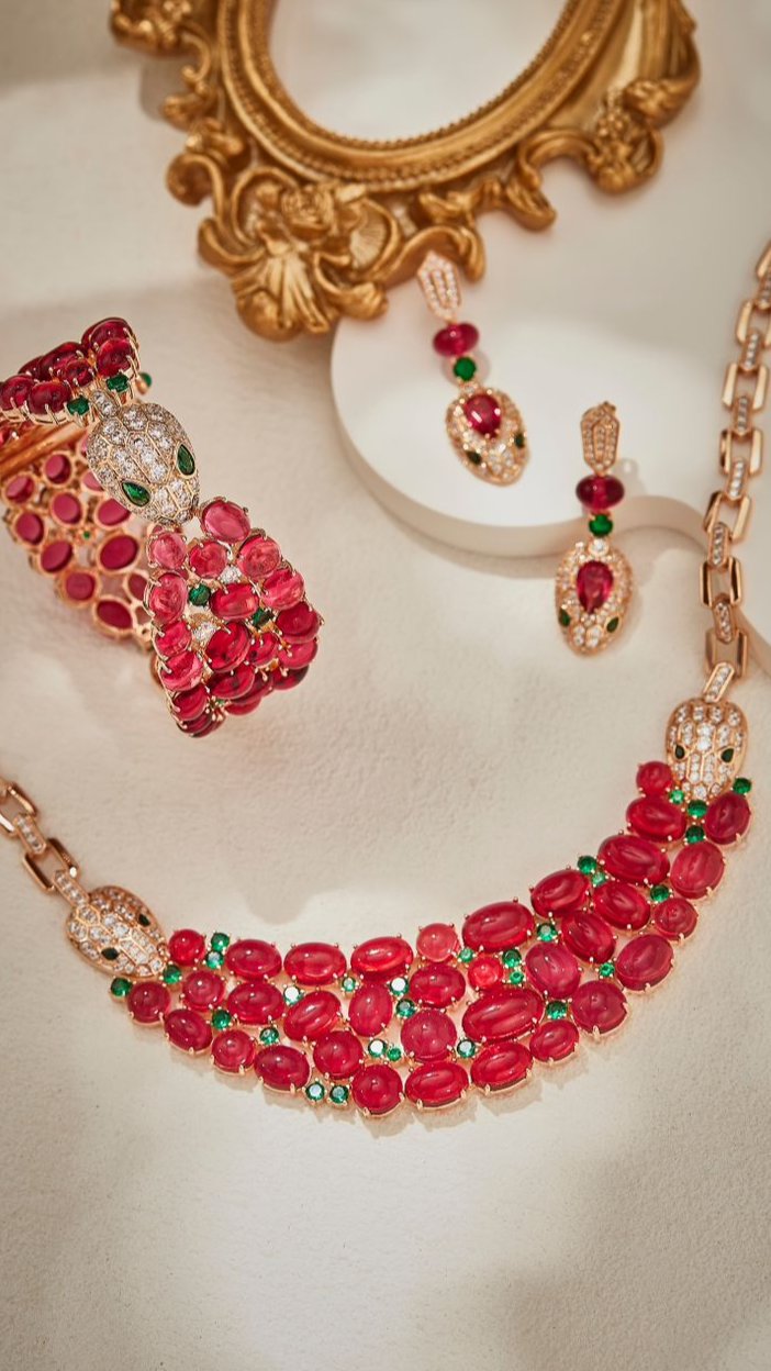 Crimson Majesty Set (With Bracelet)