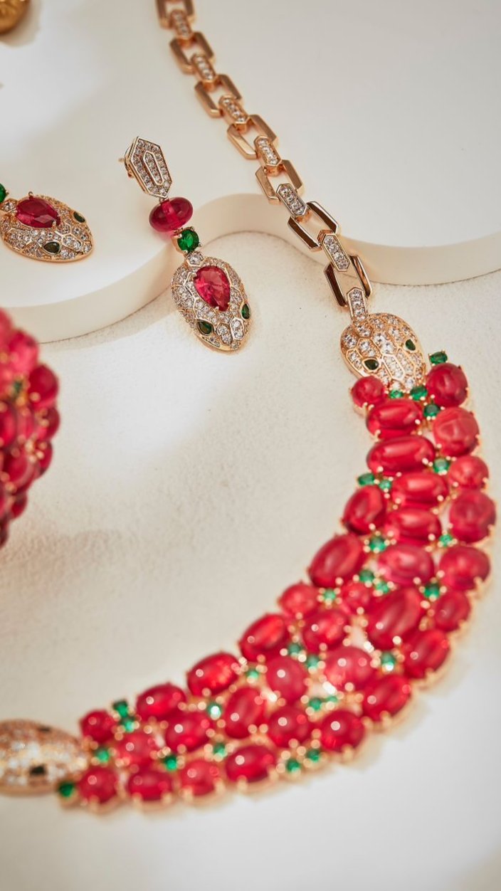 Crimson Majesty Set (With Bracelet)