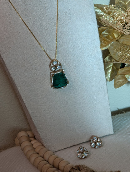 Verdant Radiance Pendant Set