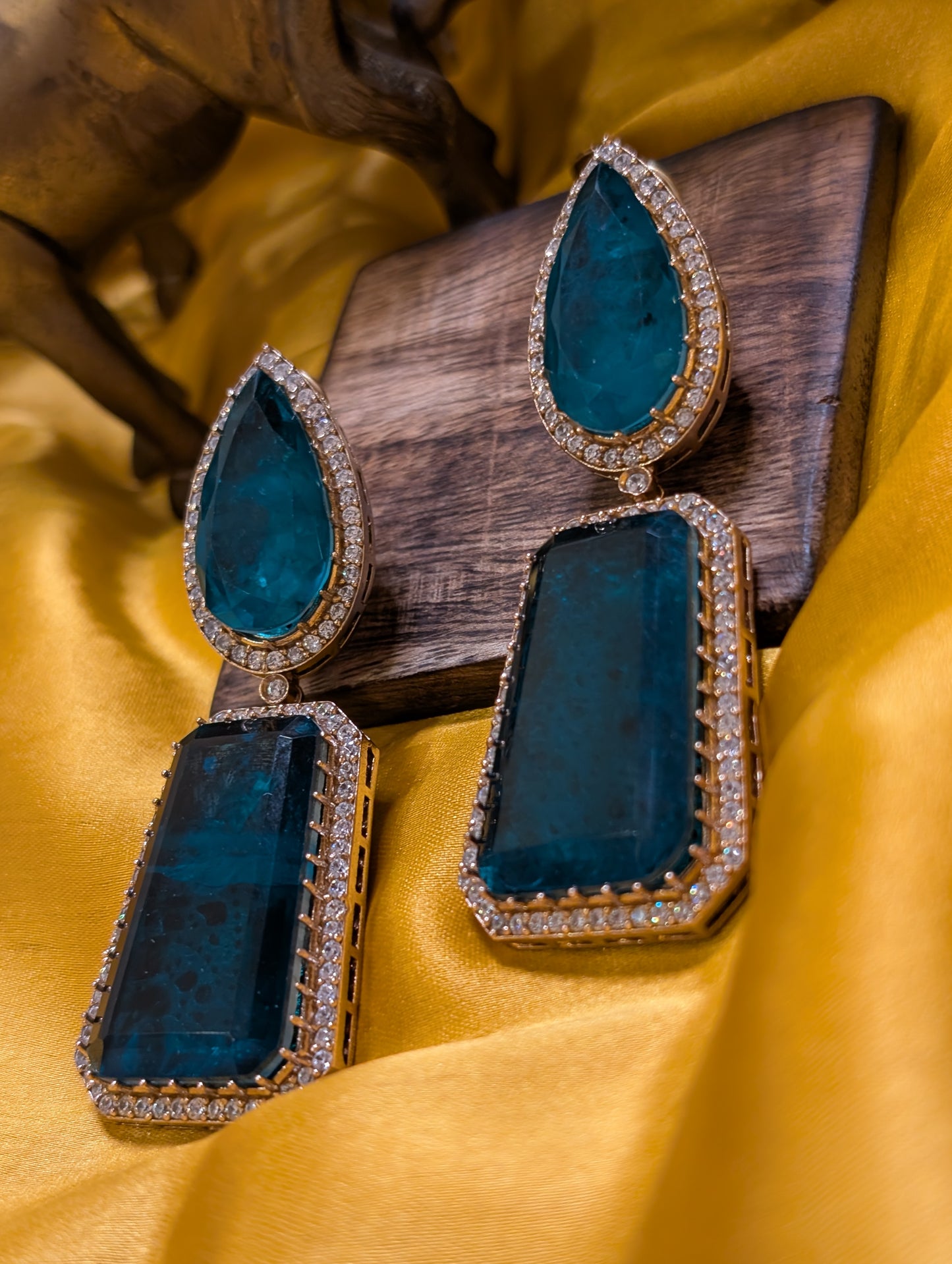 Maze Radiance Drop Earrings