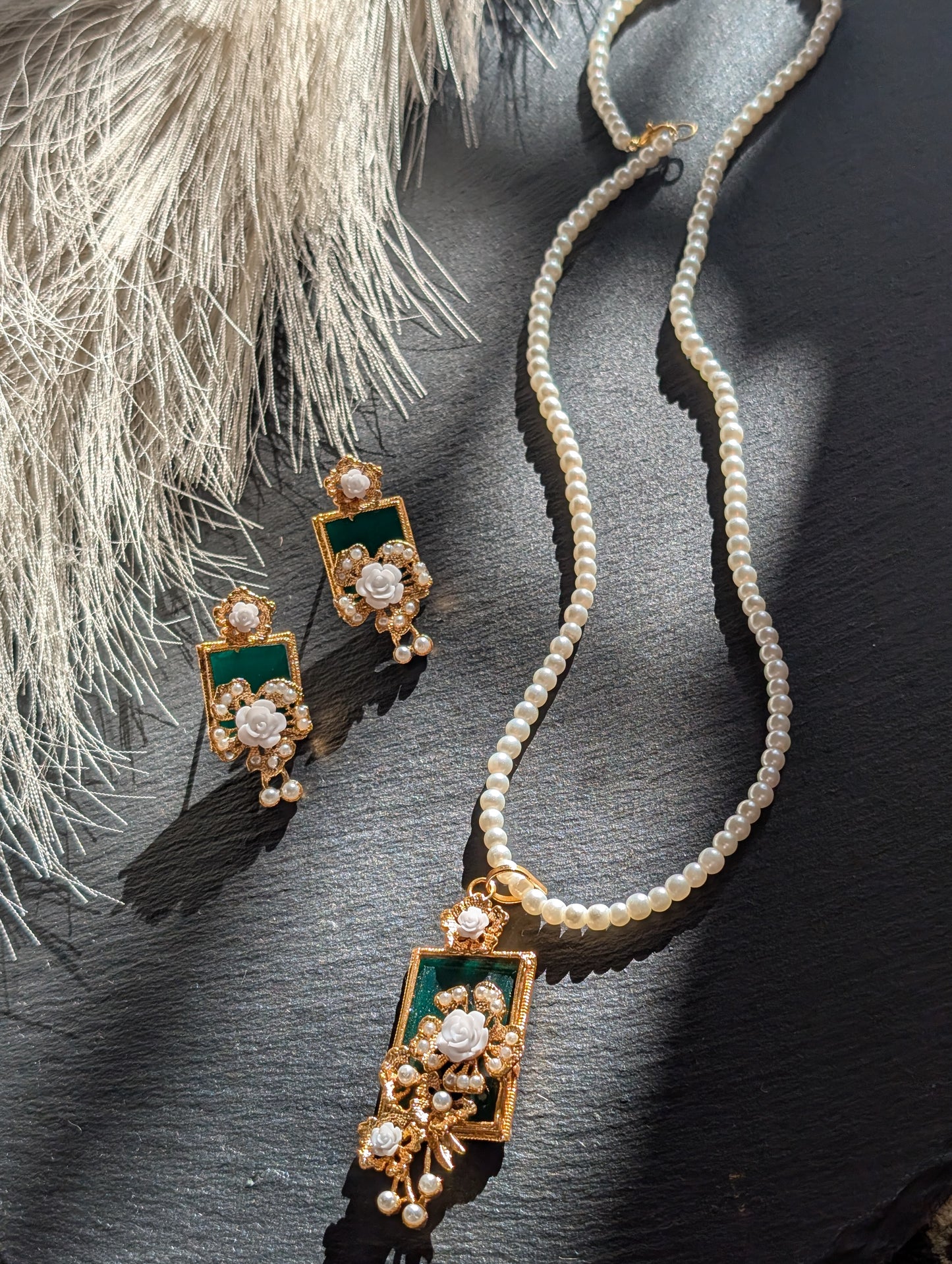 Lady Isolde’s Emerald Garden Set