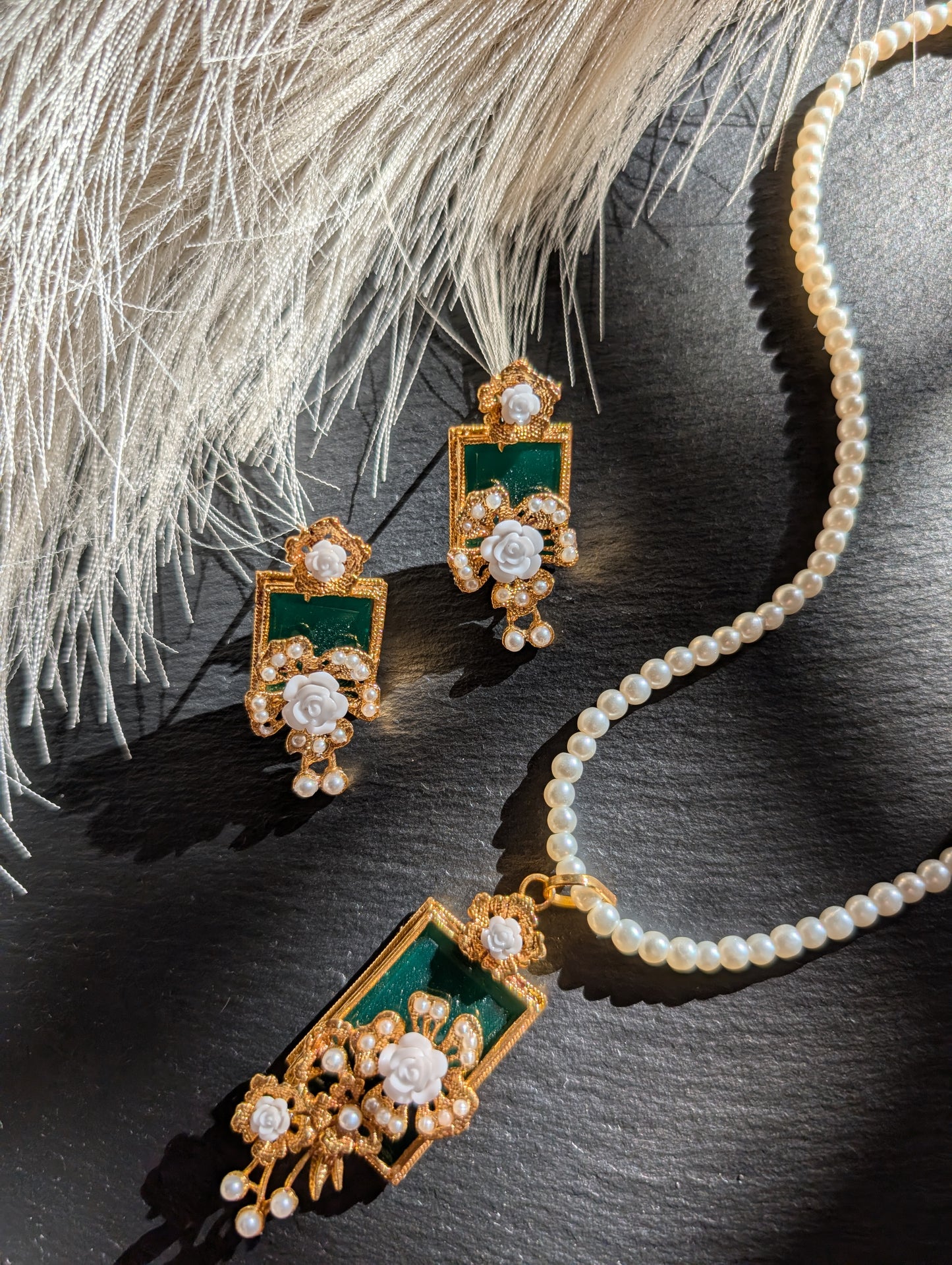 Lady Isolde’s Emerald Garden Set