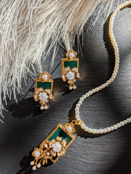 Lady Isolde’s Emerald Garden Set