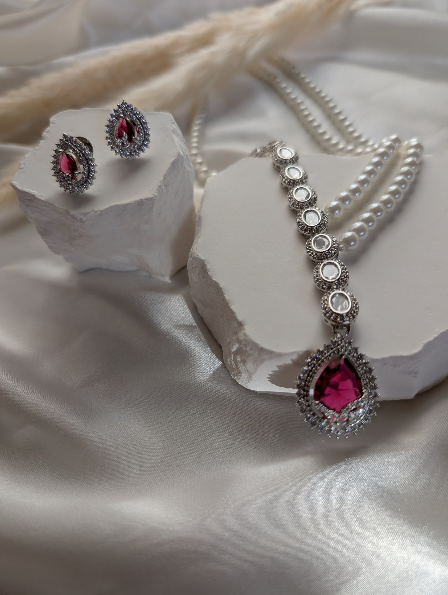 Nocturne Royale Pearl Set