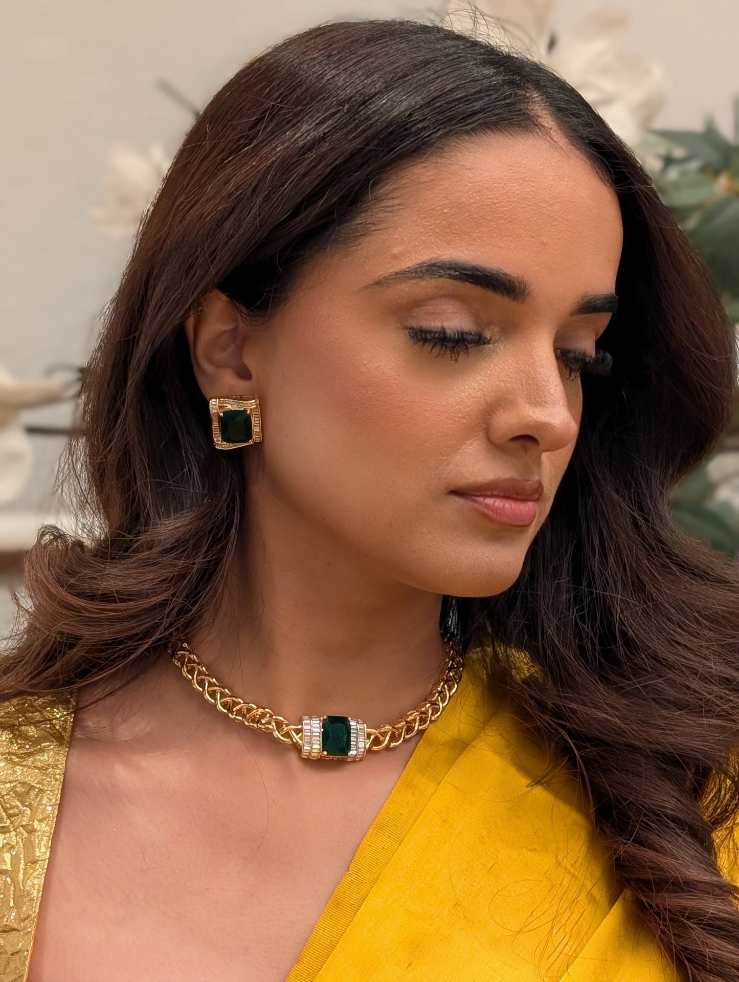 Victoria Emerald Luxe Chain Choker