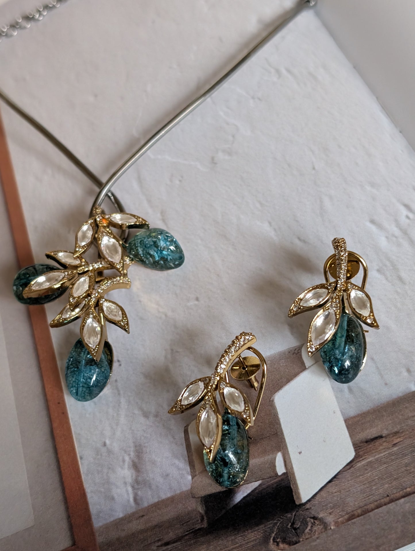 Verona Verde Necklace Set