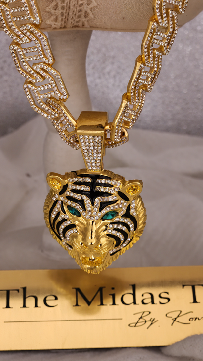 Gold Tone Panther Necklace Set