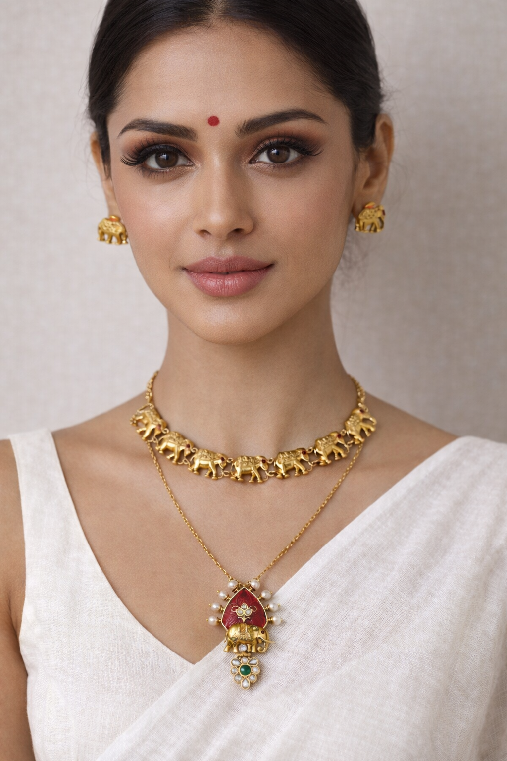 Regal Gold Necklace & Pendant Set with Matching Earrings