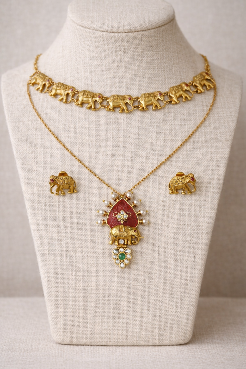 Regal Gold Necklace & Pendant Set with Matching Earrings