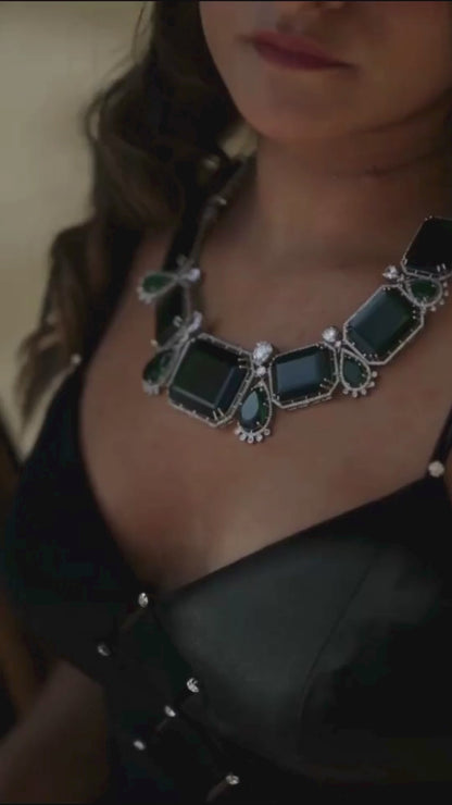 Eva Emerald Choker Set